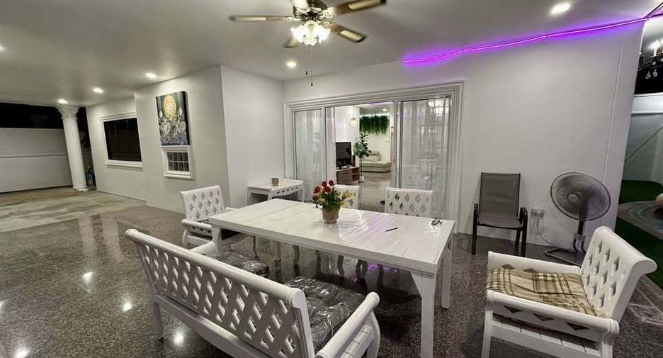For rent 5 bedrooms house in Bang Lamung, Chonburi