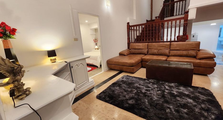 Haus zur Miete mit 5 Zimmer in Bang Lamung, Chonburi
