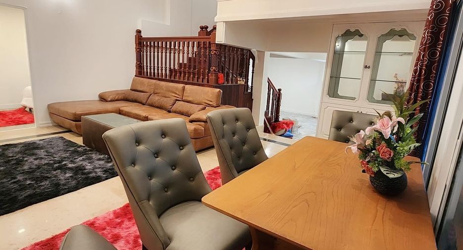 Haus zur Miete mit 5 Zimmer in Bang Lamung, Chonburi