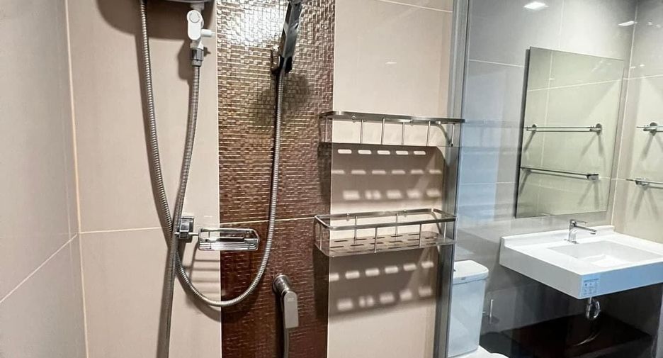 For sale 2 bedrooms condo in Phaya Thai, Bangkok