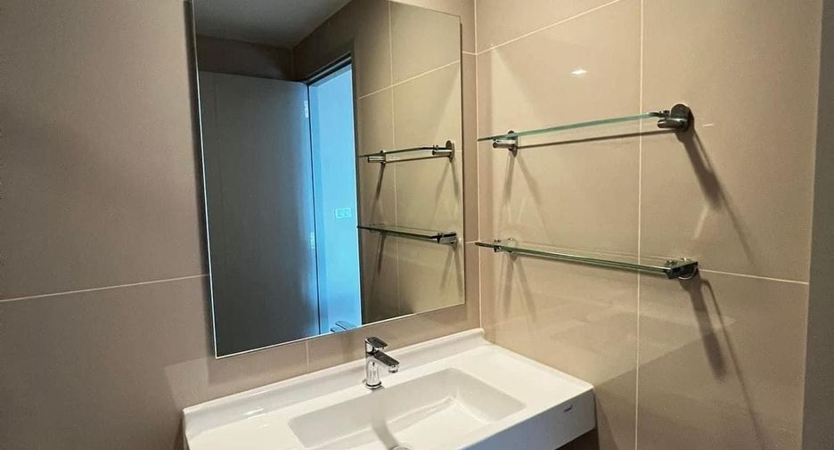 For sale 2 bedrooms condo in Phaya Thai, Bangkok
