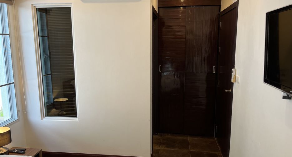 For rent 3 bedrooms townhouse in Kathu, Phuket