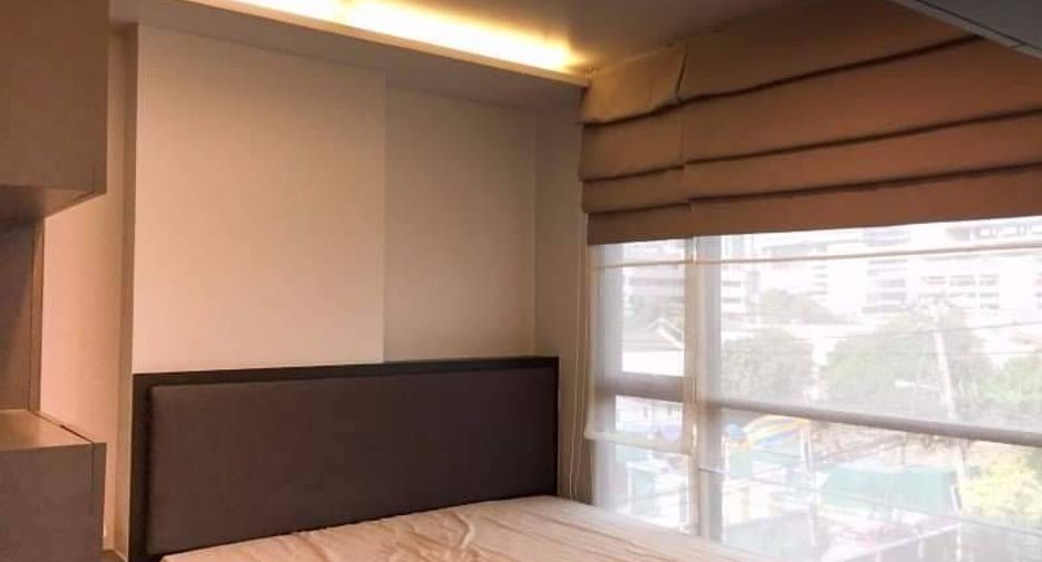 À vendre 1 chambre condo à Din Daeng, Bangkok