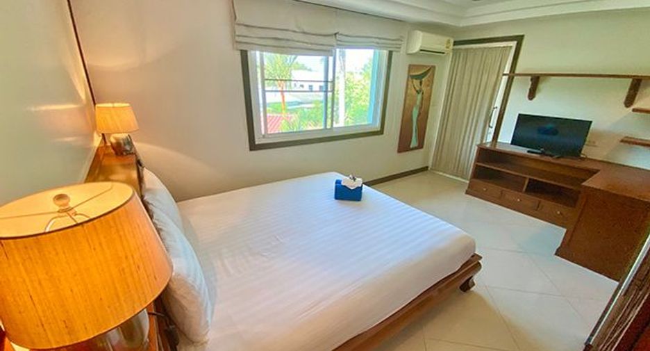 For sale 3 bedrooms villa in Mueang Phuket, Phuket
