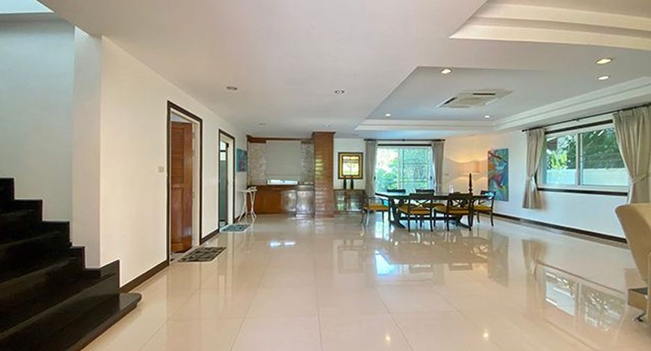 For sale 3 bedrooms villa in Mueang Phuket, Phuket