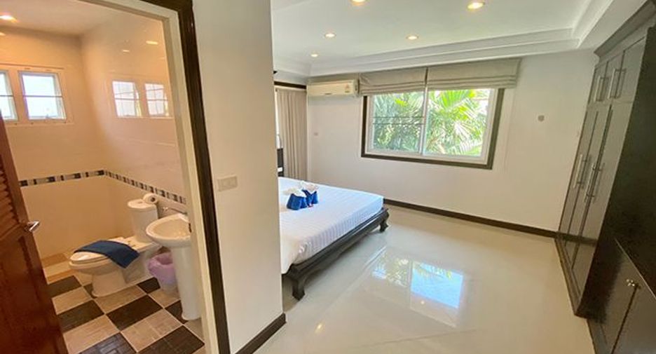 For sale 3 bedrooms villa in Mueang Phuket, Phuket