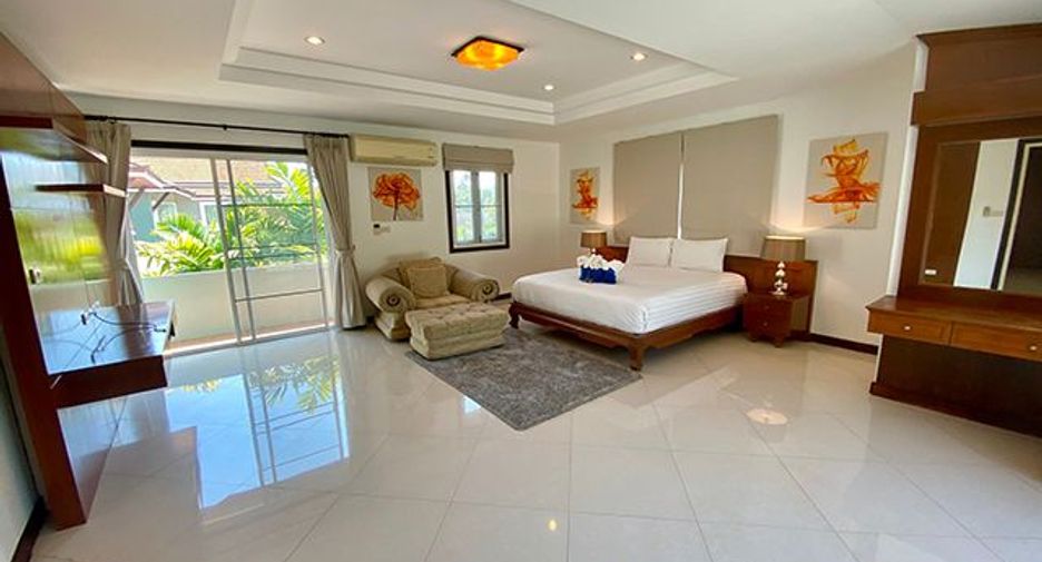 For sale 3 bedrooms villa in Mueang Phuket, Phuket