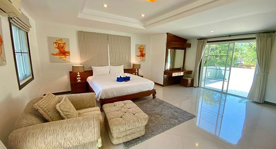 For sale 3 bedrooms villa in Mueang Phuket, Phuket