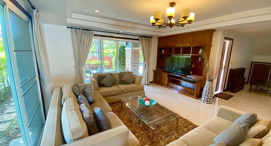 For sale 3 bedrooms villa in Mueang Phuket, Phuket