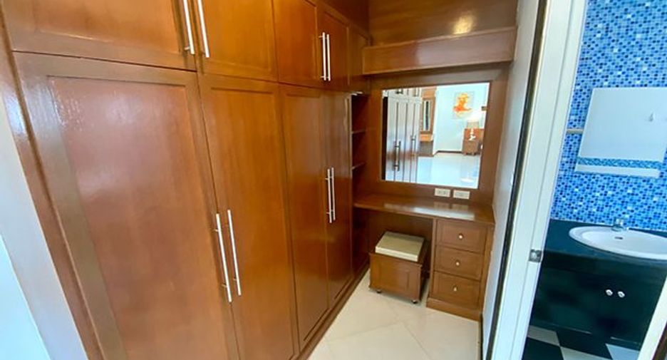 For sale 3 bedrooms villa in Mueang Phuket, Phuket