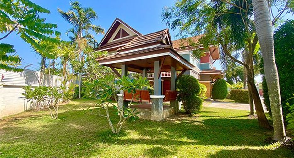 For sale 3 bedrooms villa in Mueang Phuket, Phuket