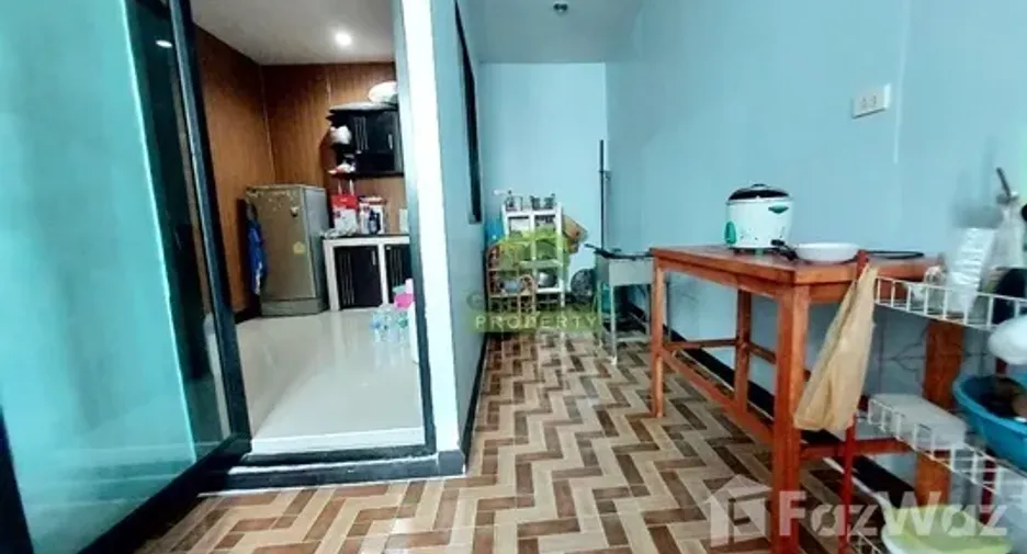 Reihenhaus zum Kauf mit 2 Zimmer in Ban Phaeo, Samut Sakhon