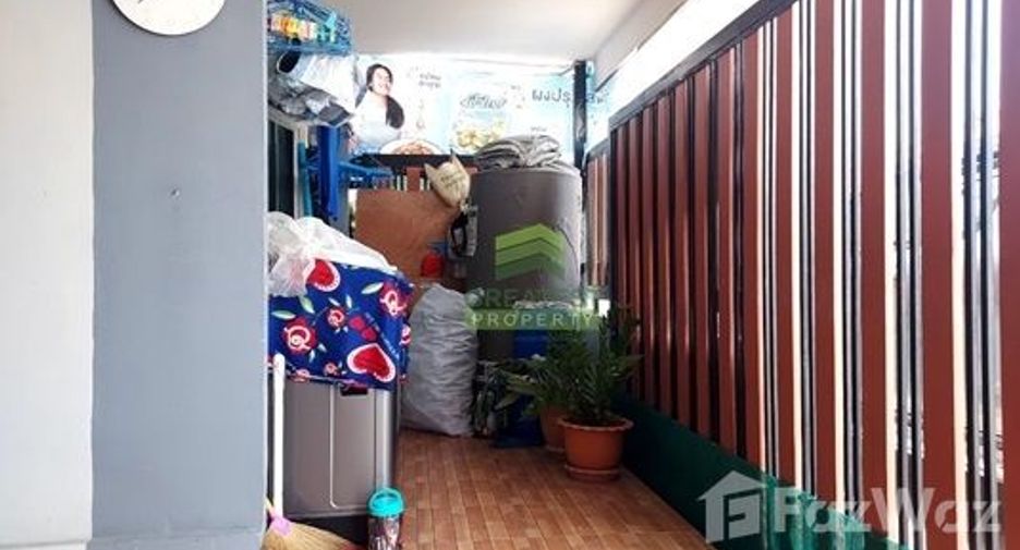 出售 2 卧室 联排别墅 在 Ban Phaeo, Samut Sakhon