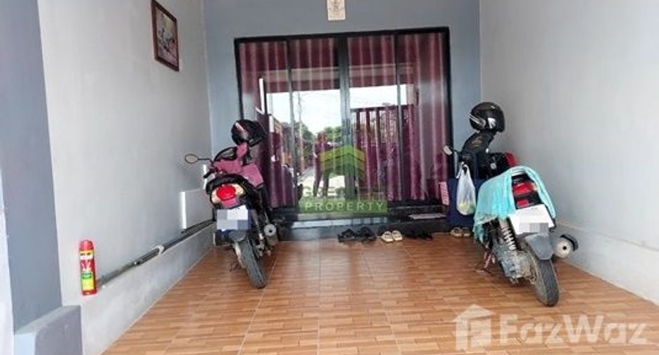 Reihenhaus zum Kauf mit 2 Zimmer in Ban Phaeo, Samut Sakhon