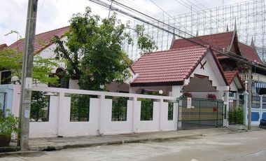 出售 4 卧室 独立屋 在 Mueang Samut Prakan, Samut Prakan