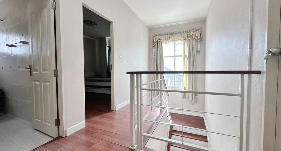 For sale 4 bedrooms house in Mueang Samut Sakhon, Samut Sakhon