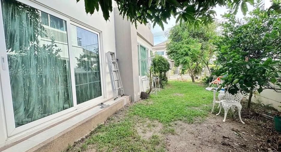 For sale 4 bedrooms house in Mueang Samut Sakhon, Samut Sakhon