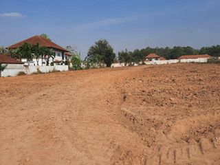 Haus zum Kauf mit 1 Zimmer in Bang Lamung, Chonburi