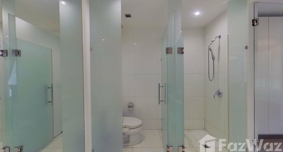 For rent 3 bedrooms villa in Mueang Phuket, Phuket