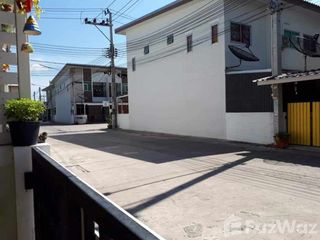 Reihenhaus zum Kauf mit 2 Zimmer in Si Racha, Chonburi