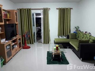 Reihenhaus zum Kauf mit 2 Zimmer in Si Racha, Chonburi