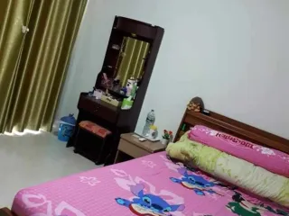 Reihenhaus zum Kauf mit 2 Zimmer in Si Racha, Chonburi