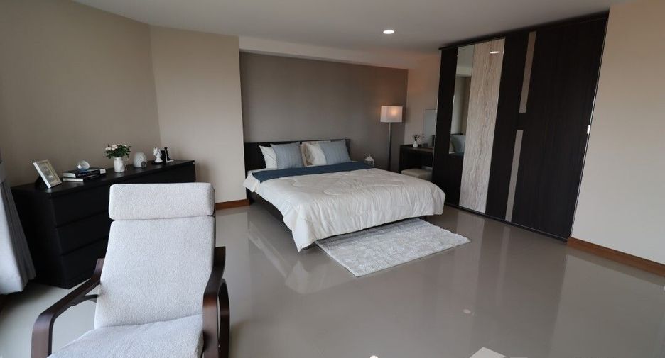 Condo en venta de 3 habitaciones en Sattahip, Chonburi
