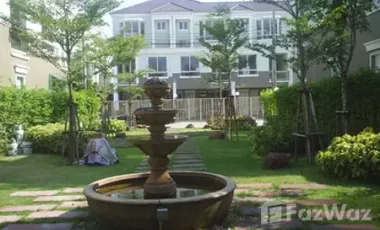 Reihenhaus zum Kauf mit 3 Zimmer in Wang Thonglang, Bangkok