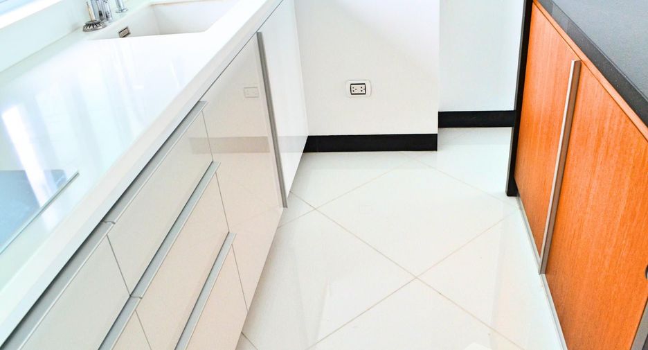 For sale 2 bedrooms condo in Sattahip, Chonburi