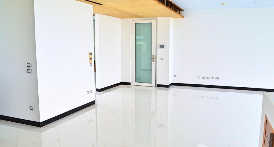 For sale 2 bedrooms condo in Sattahip, Chonburi