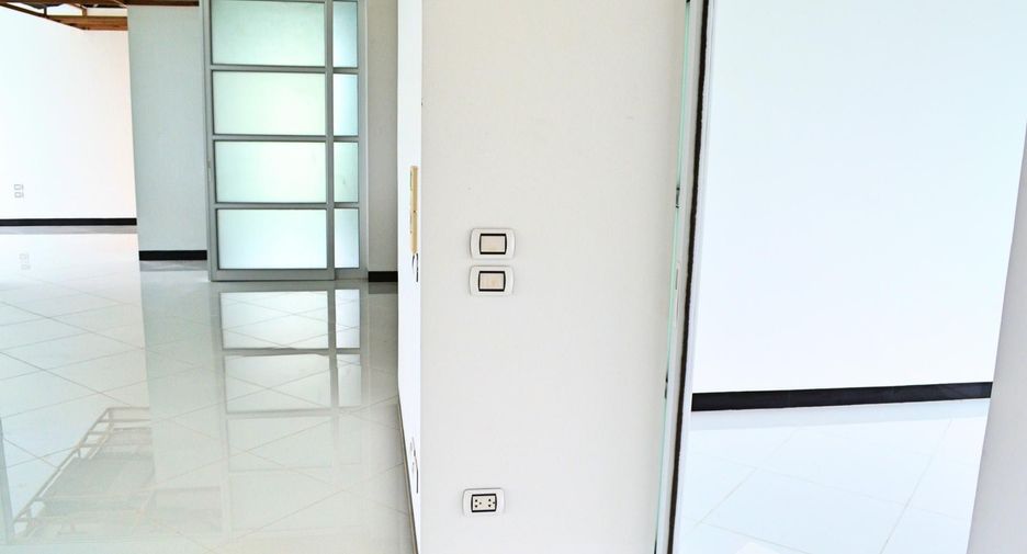 For sale 2 bedrooms condo in Sattahip, Chonburi