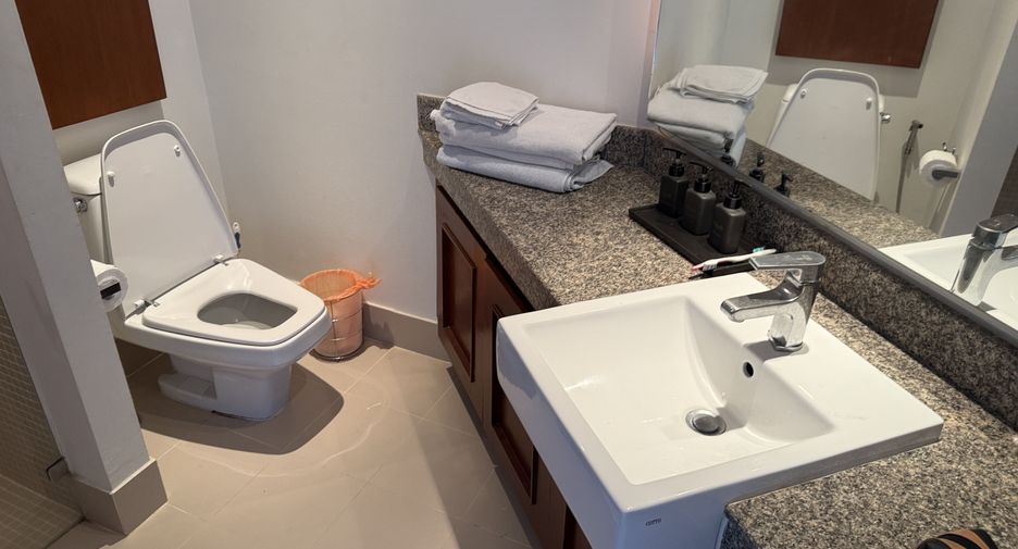 For rent 2 bedrooms condo in Thalang, Phuket