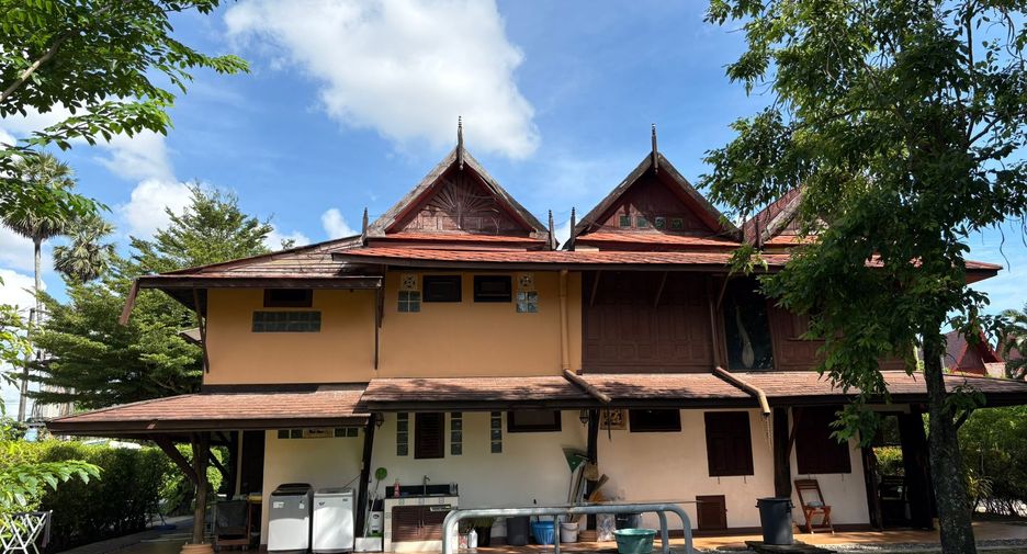 For rent 4 bedrooms villa in Thalang, Phuket