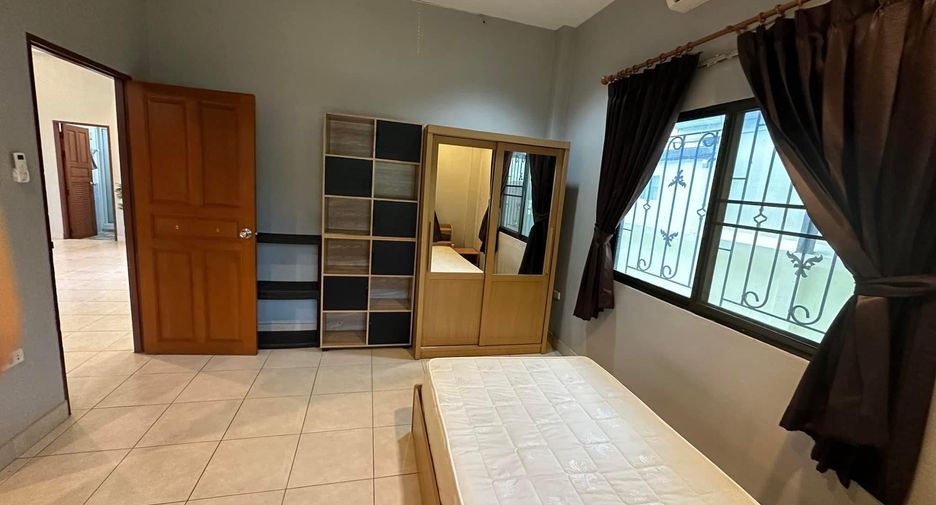For rent 3 bedrooms house in Bang Lamung, Chonburi