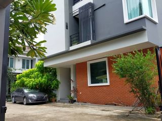 For sale 3 bedrooms house in Wang Thonglang, Bangkok