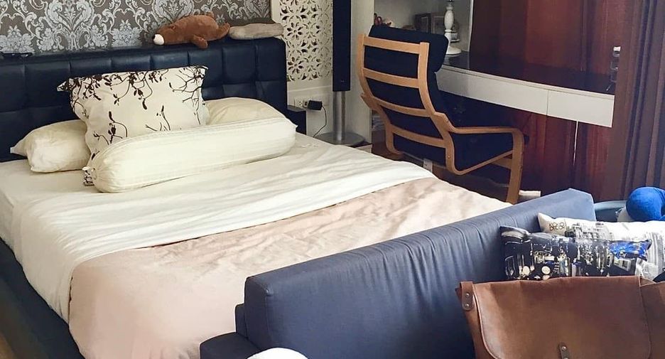For sale 3 bedrooms townhouse in Bang Kapi, Bangkok