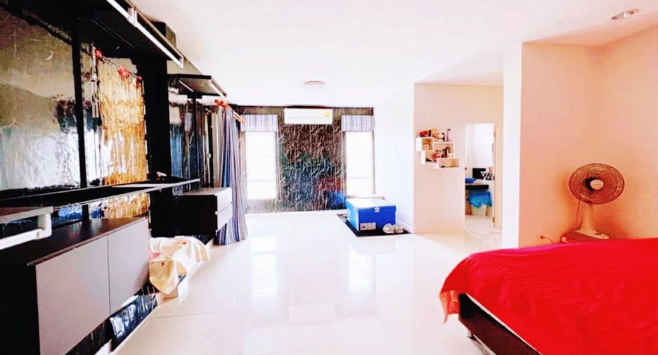 For sale 4 bedrooms house in Ban Chang, Rayong