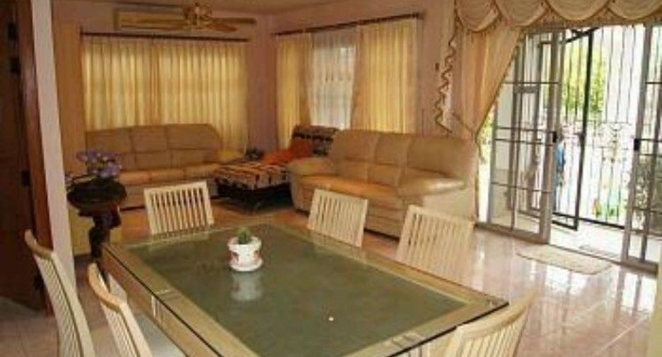 For sale 3 bedrooms villa in Mueang Udon Thani, Udon Thani