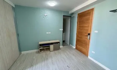 À vendre 1 chambre condo à Huai Khwang, Bangkok
