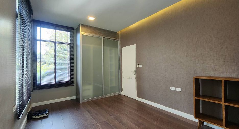 For sale and for rent 4 bedrooms house in Bang Phli, Samut Prakan