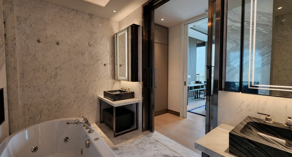 À vendre 2 chambres condo à Khlong San, Bangkok