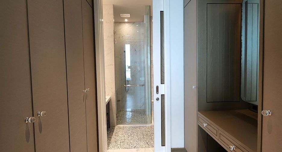 À vendre 2 chambres condo à Khlong San, Bangkok