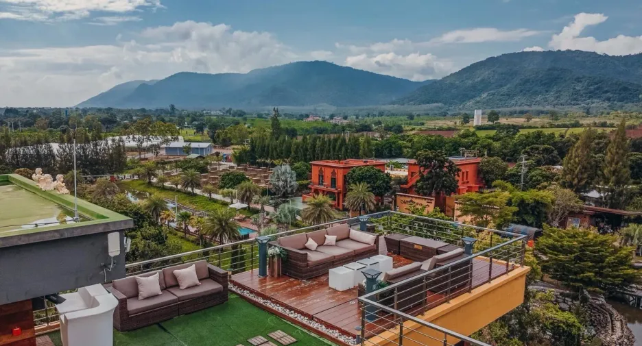 À vendre 21 chambres hôtel à Pak Chong, Nakhon Ratchasima
