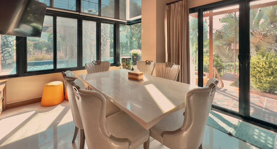 À vendre 21 chambres hôtel à Pak Chong, Nakhon Ratchasima