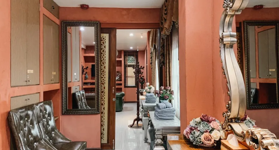 À vendre 21 chambres hôtel à Pak Chong, Nakhon Ratchasima