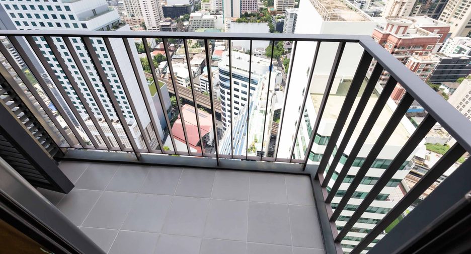 À vendre 1 chambre condo à Khlong Toei, Bangkok