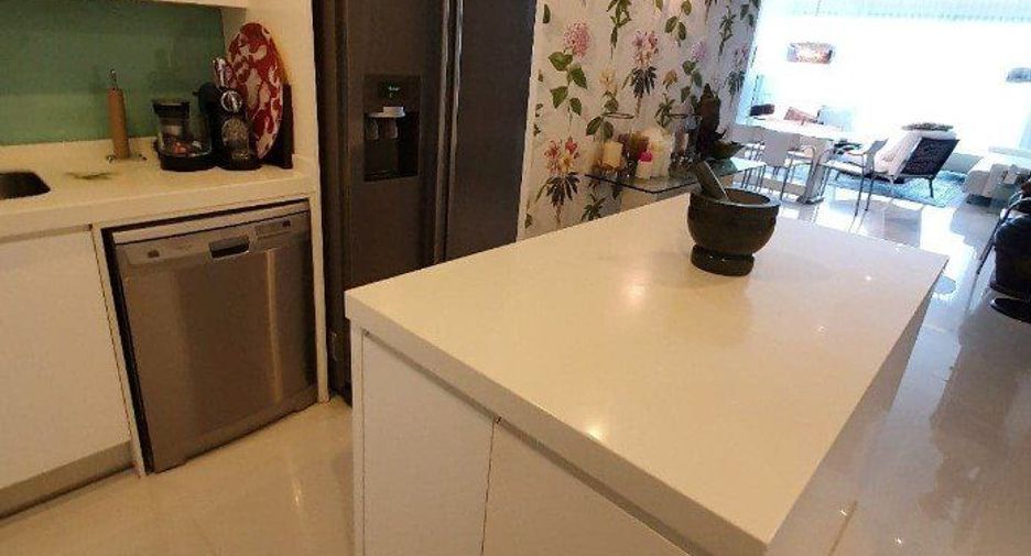 For rent 3 bedrooms condo in Bang Lamung, Chonburi