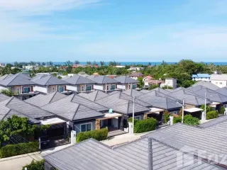 For sale 4 bedrooms house in Mueang Songkhla, Songkhla