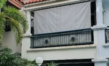 Reihenhaus zum Kauf mit 3 Zimmer in Watthana, Bangkok