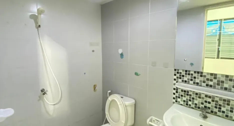 Reihenhaus zur Miete mit 3 Zimmer in Sam Phran, Nakhon Pathom